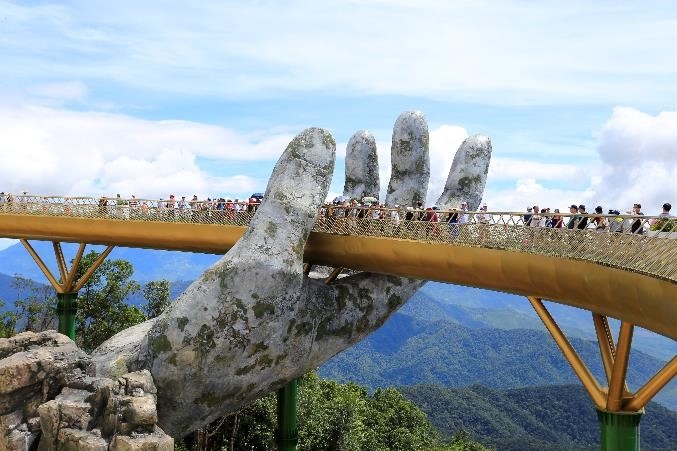 Cầu Vàng đẹp trong mọi khoảnh khắc thời gian