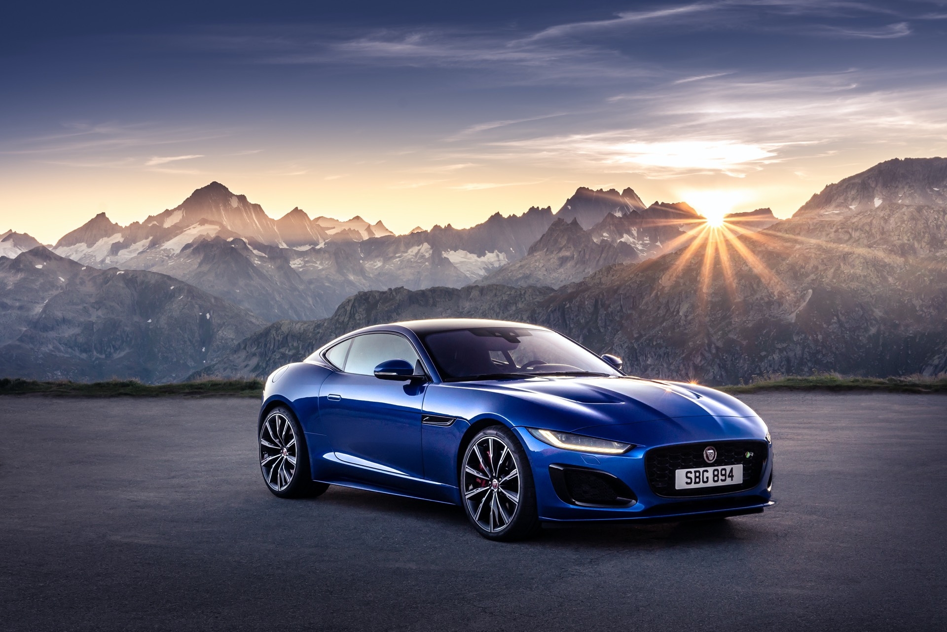 jaguar gioi thieu f type phien ban nang cap