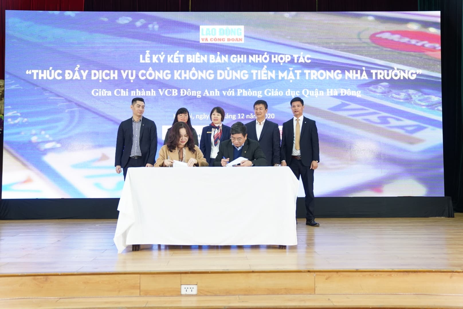 Thúc đẩy dịch vụ công không tiền mặt trong ngành Giáo dục Thúc đẩy dịch vụ công không tiền mặt trong ngành Giáo dục