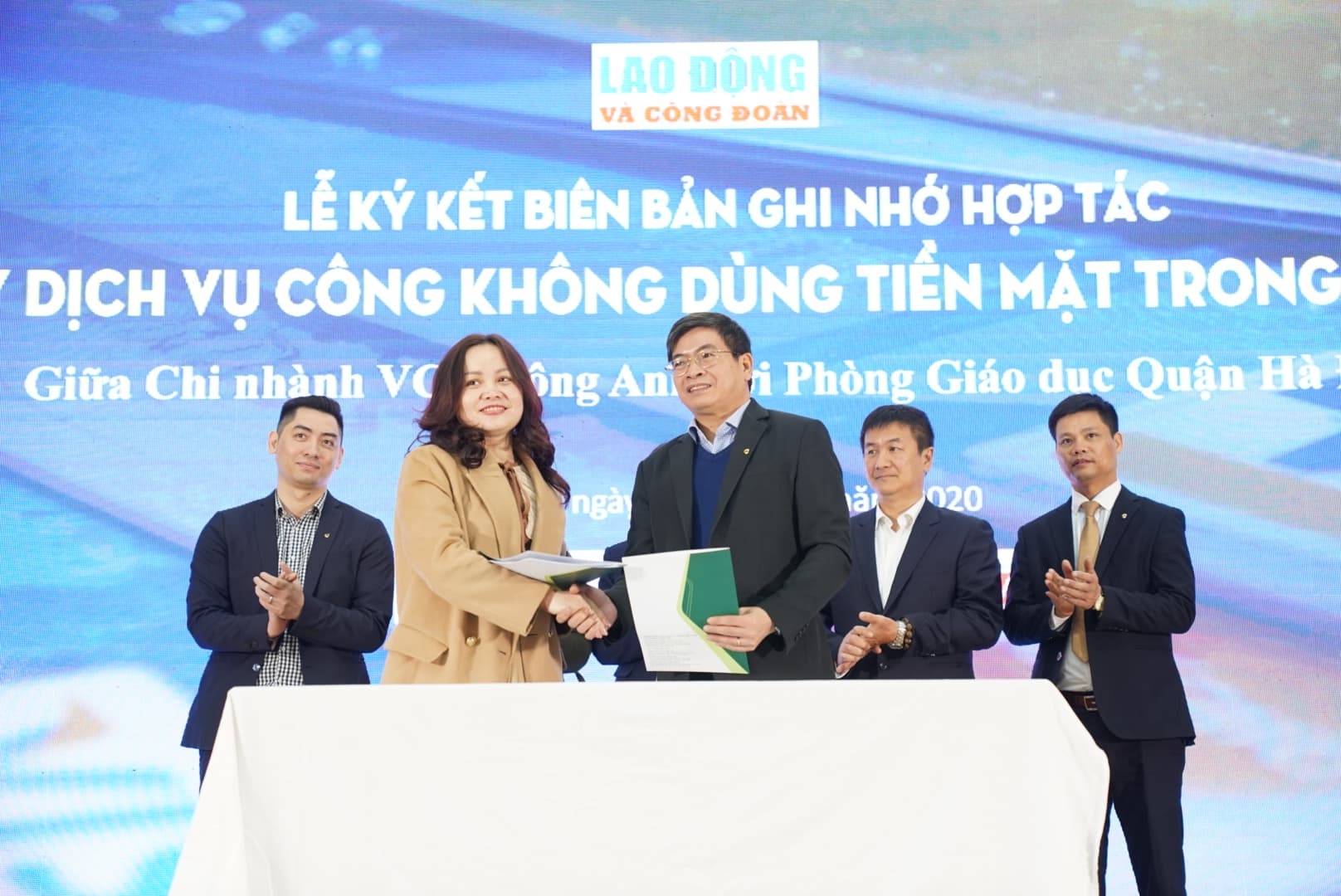 Thúc đẩy dịch vụ công không tiền mặt trong ngành Giáo dục Thúc đẩy dịch vụ công không tiền mặt trong ngành Giáo dục