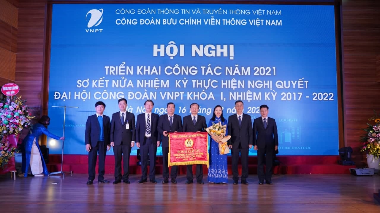 Thu nhập bình quân của VNPT gần 24 triệu đồng/người Thu nhập bình quân của VNPT gần 24 triệu đồng/người