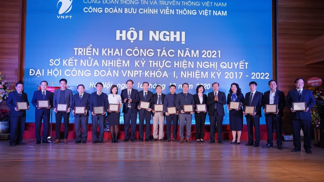 Thu nhập bình quân của VNPT gần 24 triệu đồng/người Thu nhập bình quân của VNPT gần 24 triệu đồng/người