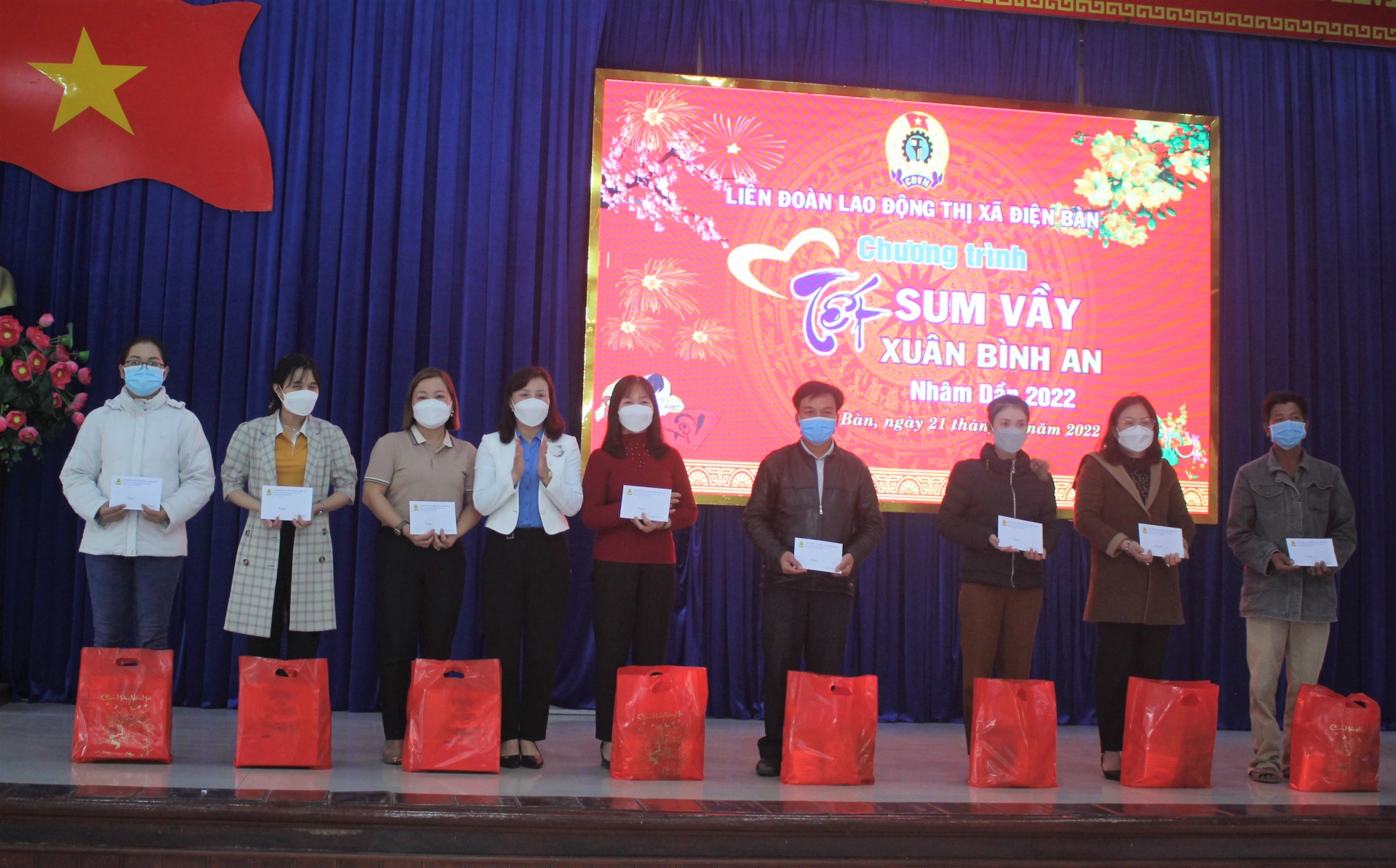 Những sẻ chia đầy yêu thương trong Tết sum vầy cho người lao động thị xã Điện Bàn Những sẻ chia đầy yêu thương trong Tết sum vầy cho người lao động thị xã Điện Bàn