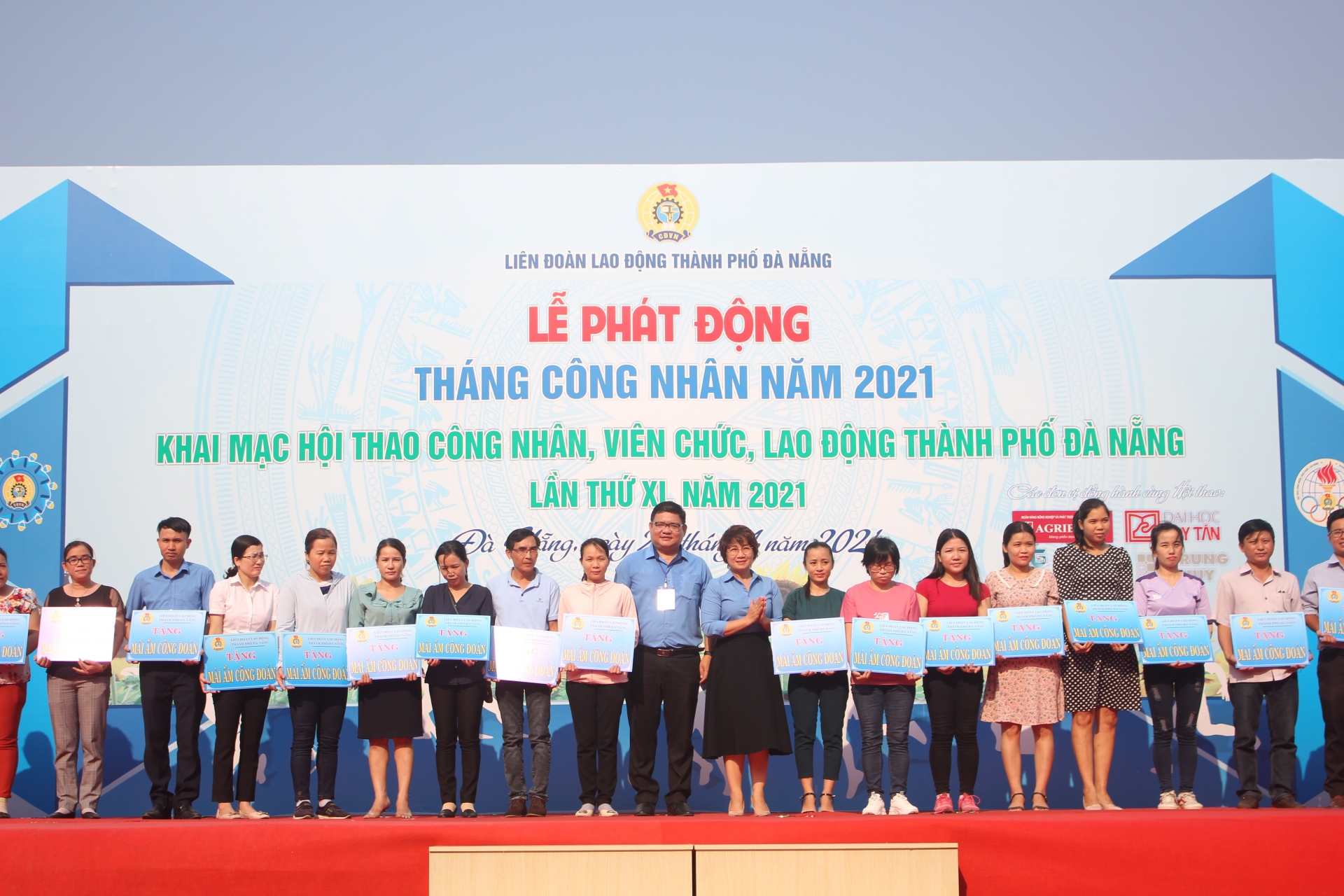 Đà Nẵng: Hơn 1.000 người lao động tham gia phát động Tháng Công nhân 2021 Đà Nẵng: Hơn 1.000 người lao động tham gia phát động Tháng Công nhân 2021