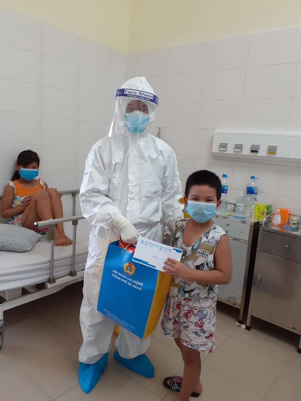 Ngày Tết Thiếu nhi đặc biệt của những “chiến binh nhí” Ngày Tết Thiếu nhi đặc biệt của những “chiến binh nhí”