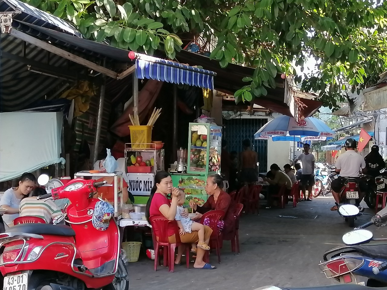 Đà Nẵng nới lỏng giãn cách: “Ly cà phê sáng nay ngon đến lạ lùng”