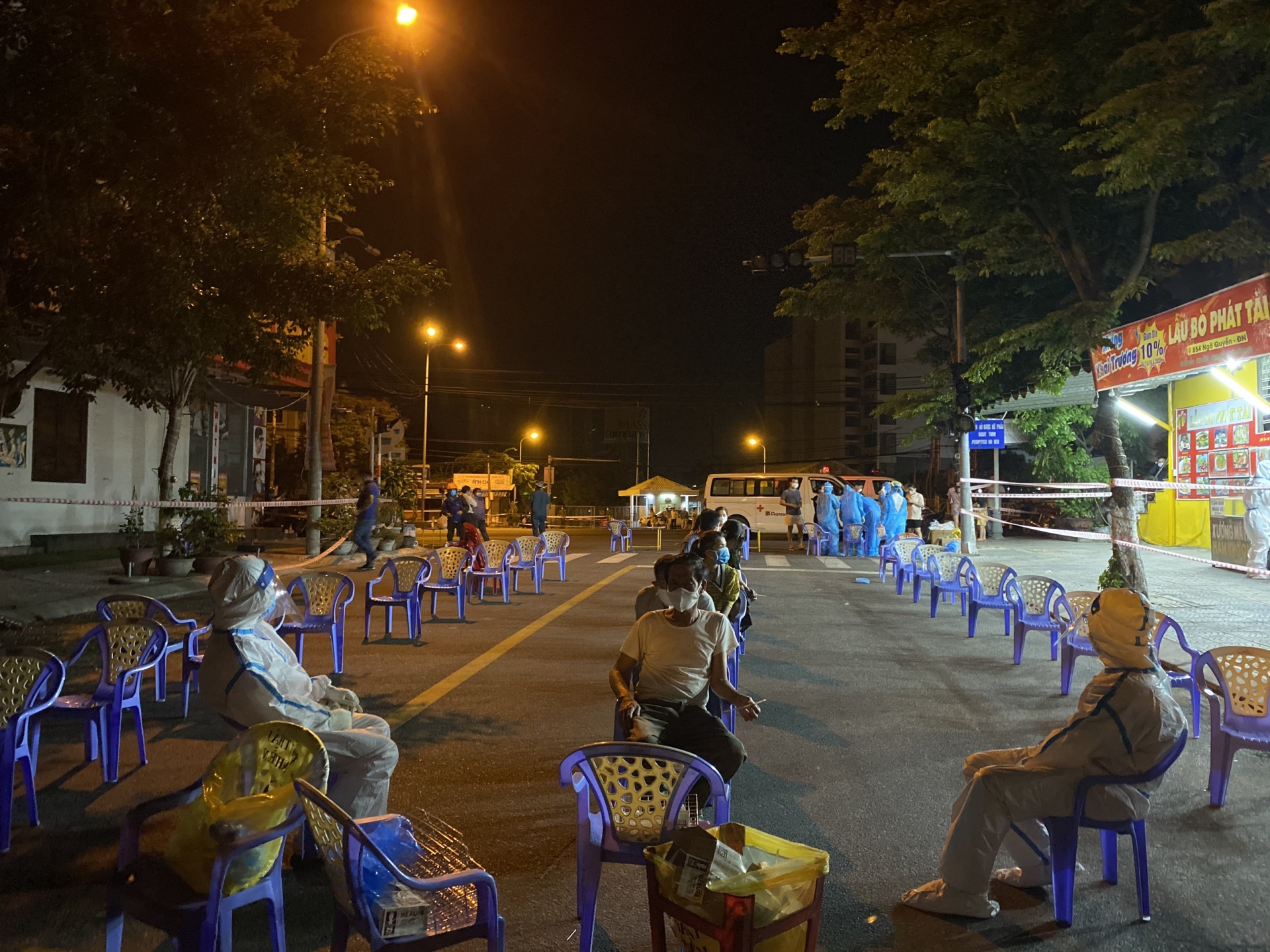Công nhân Đà Nẵng mong vắc xin sẽ sớm được triển khai tại các KCN