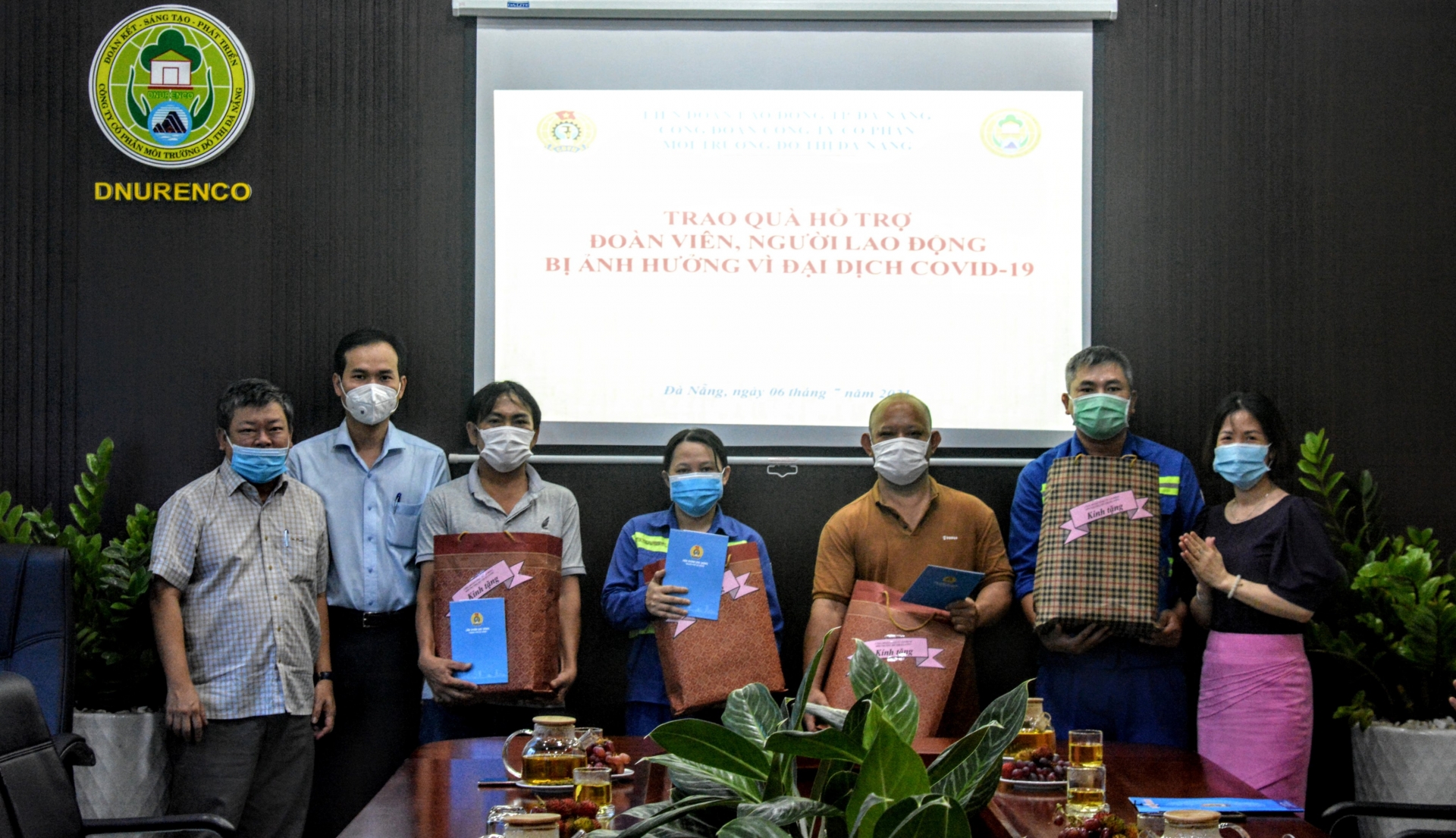Đà Nẵng: Trao hỗ trợ cho đoàn viên, người lao động thuộc diện F1, F2 Đà Nẵng: Trao hỗ trợ cho đoàn viên, người lao động thuộc diện F1, F2