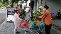Món quà của người Ca Dong đã đến được mâm cơm người lao động khó khăn mùa dịch