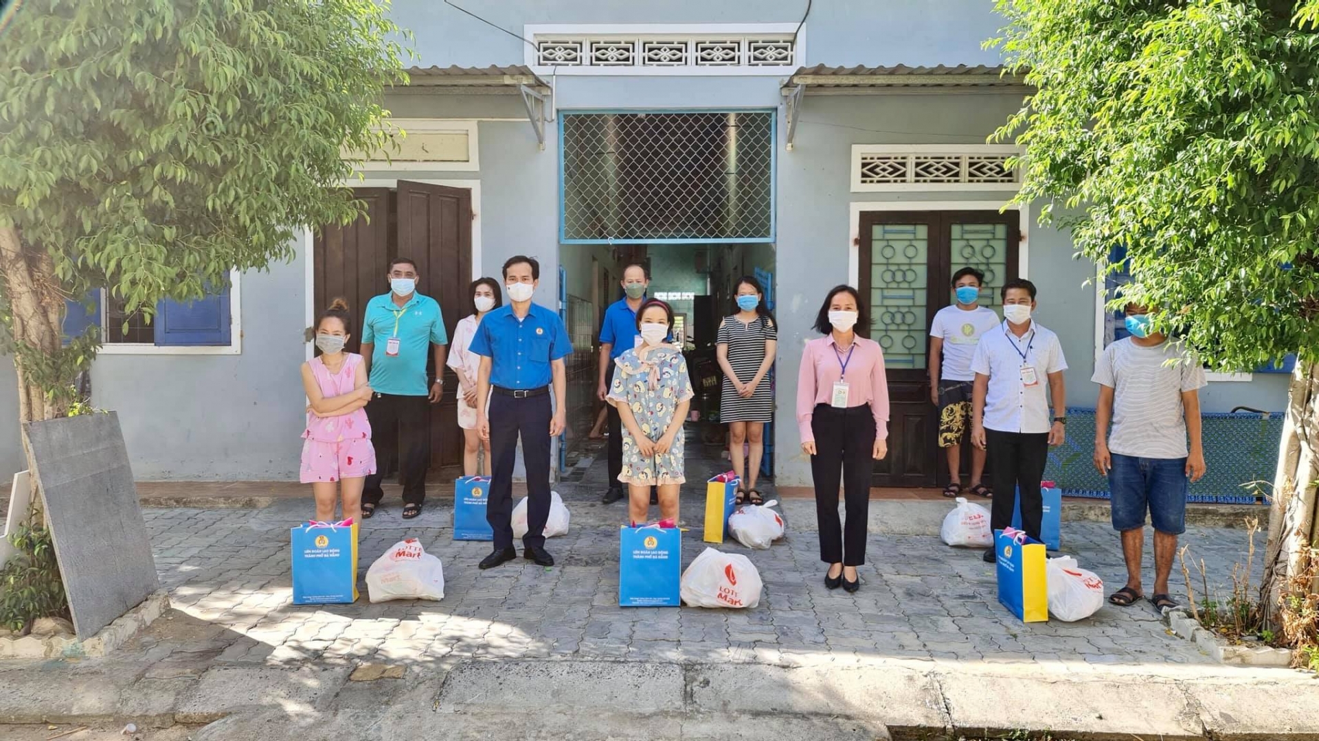 Công đoàn Đà Nẵng trao trên 100 tấn rau, củ, quả cho người lao động Công đoàn Đà Nẵng trao trên 100 tấn rau, củ, quả cho người lao động