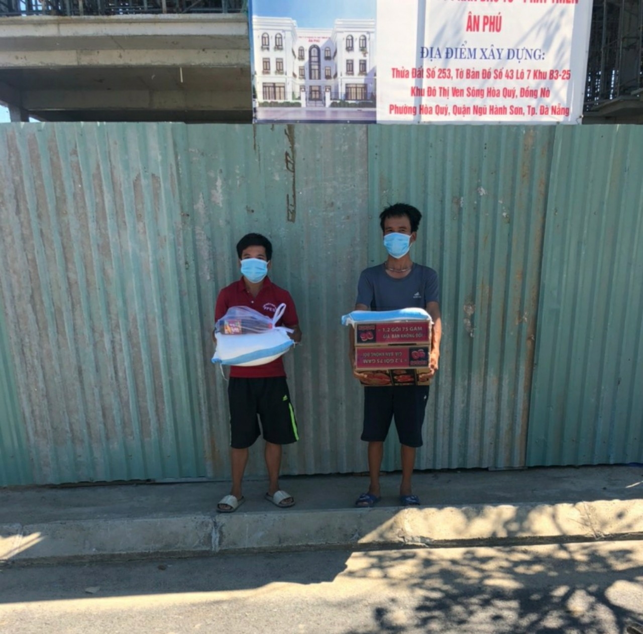 LĐLĐ Đà Nẵng: Đến gần hơn với người lao động khó khăn qua những cuộc gọi LĐLĐ Đà Nẵng: Đến gần hơn với người lao động khó khăn qua những cuộc gọi