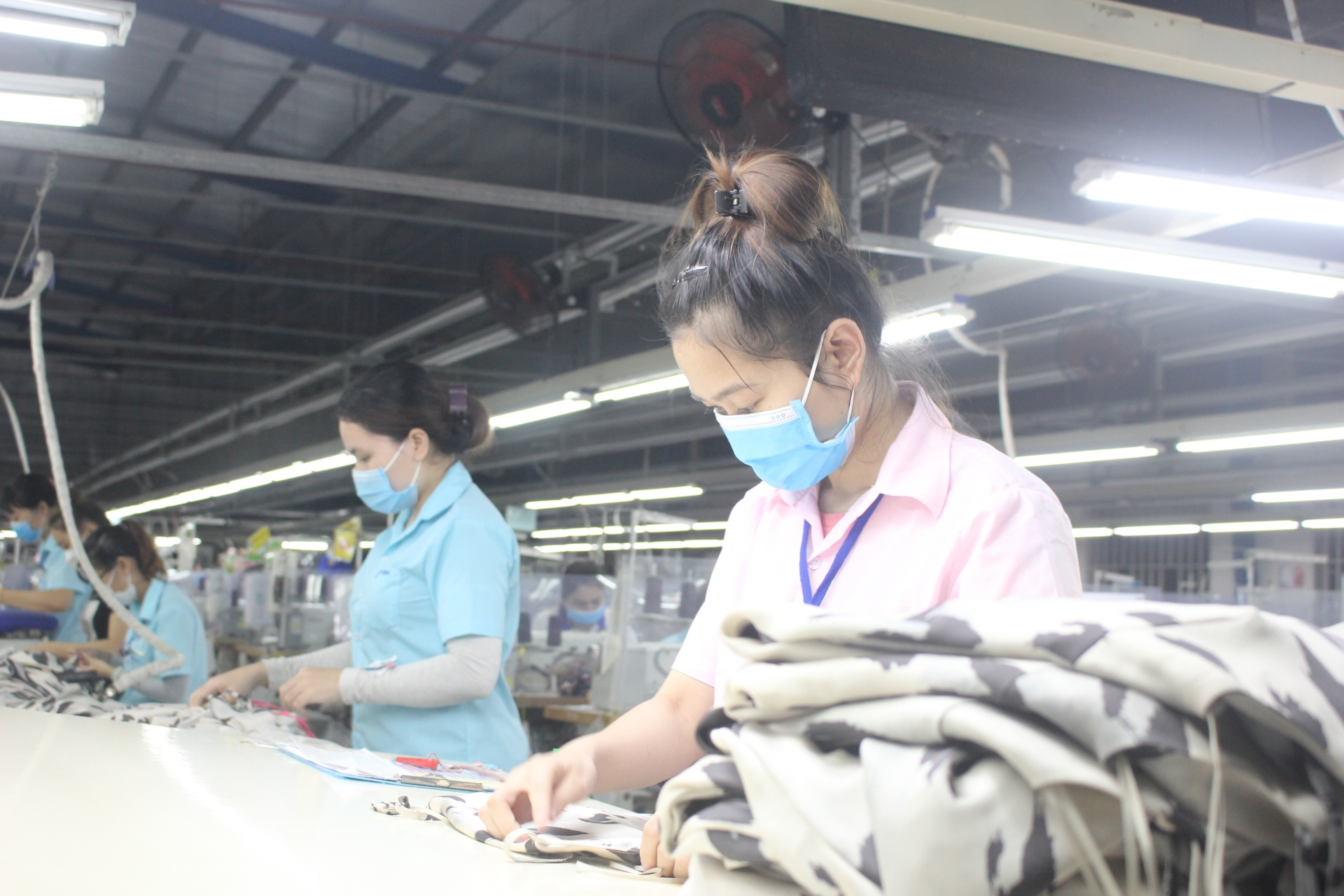 Người lao động Đà Nẵng ngóng chờ ngày được trở lại sản xuất Người lao động Đà Nẵng ngóng chờ ngày được trở lại sản xuất
