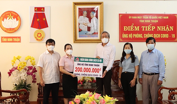 Ngân hàng Chính sách xã hội Việt Nam:Chung tay cùng Chính phủ và cộng đồng phòng, chống dịch COVID-19 Chung tay cùng Chính phủ và cộng đồng phòng, chống dịch Covid-19