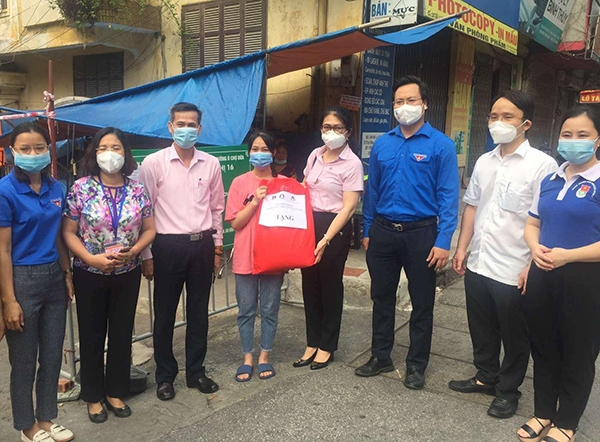 Ngân hàng Chính sách xã hội Việt Nam:Chung tay cùng Chính phủ và cộng đồng phòng, chống dịch COVID-19 Chung tay cùng Chính phủ và cộng đồng phòng, chống dịch Covid-19