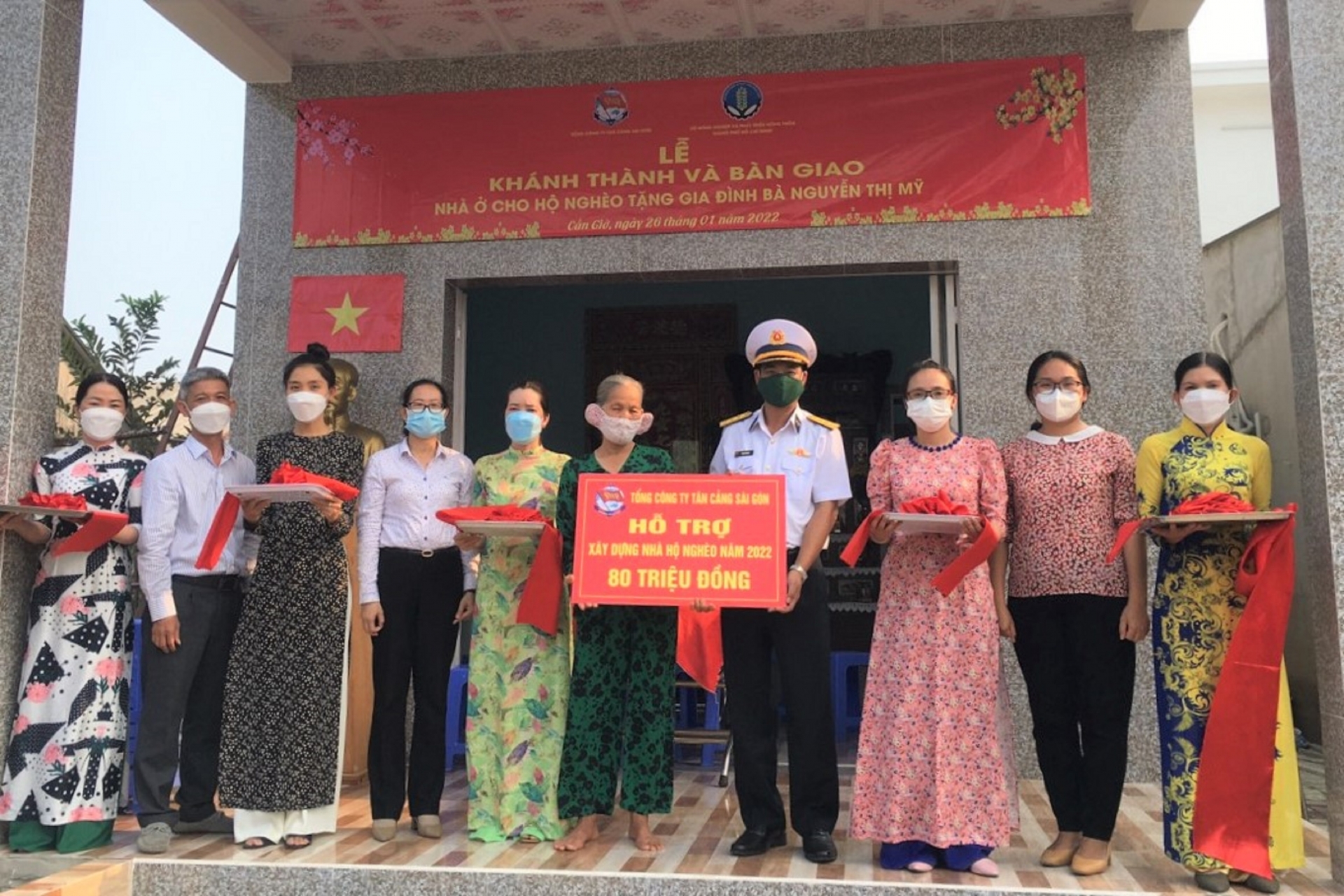 ”Tôi đã có ngôi nhà vững chắc để đón Tết cùng con cháu, cảm ơn Tổng công ty Tân Cảng Sài Gòn