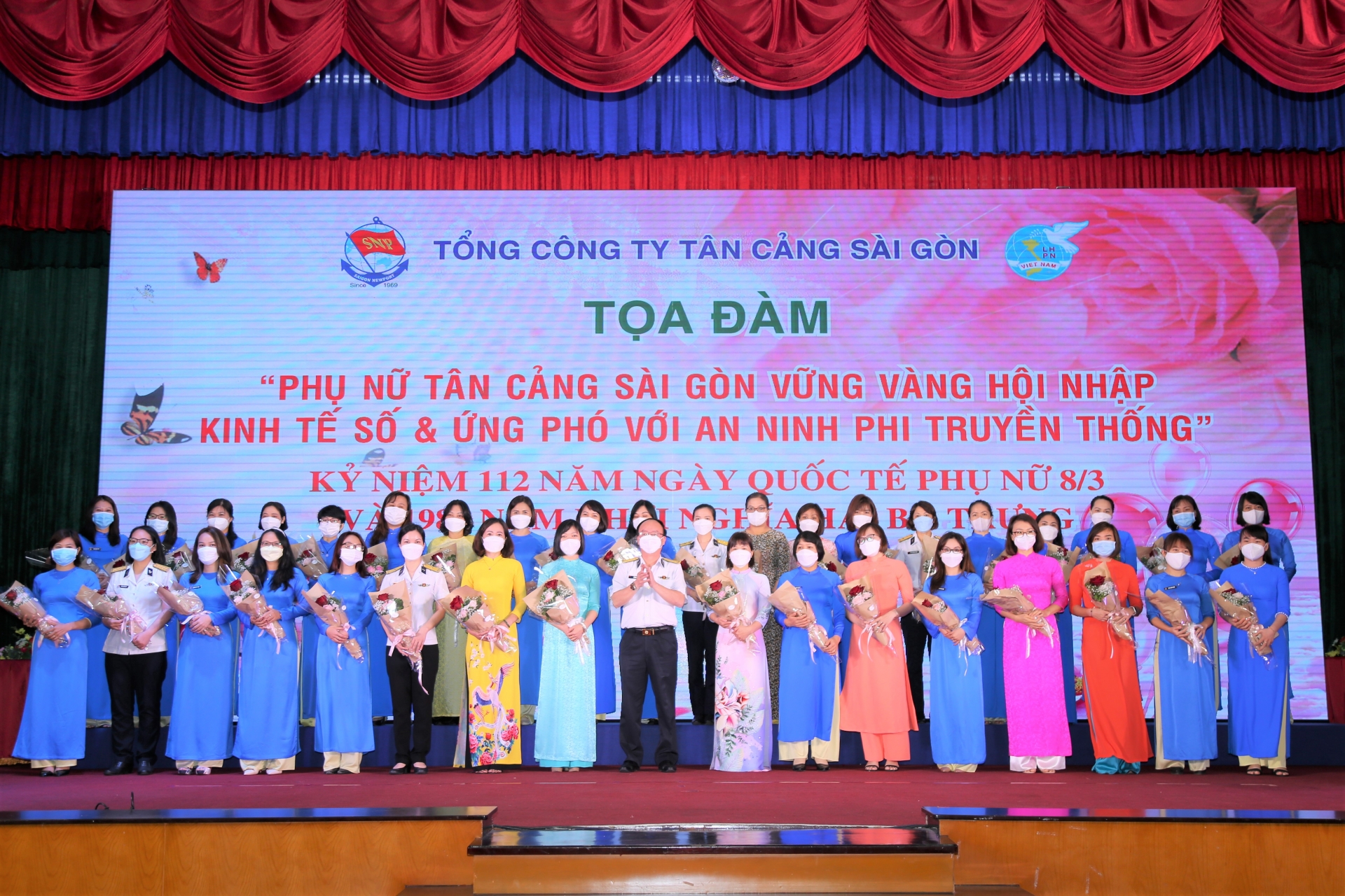 Vững vàng hội nhập kinh tế số và ứng phó với an ninh phi truyền thống Vững vàng hội nhập kinh tế số và ứng phó với an ninh phi truyền thống