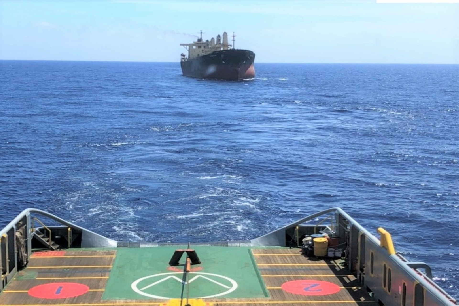 Cứu kéo Tàu Pacific 07 bị hỏng máy trên biển, 19 thuyển viên được an toàn Cứu kéo Tàu Pacific 07 bị hỏng máy trên biển, 19 thuyển viên được an toàn