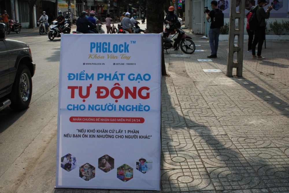 Ông chủ máy 