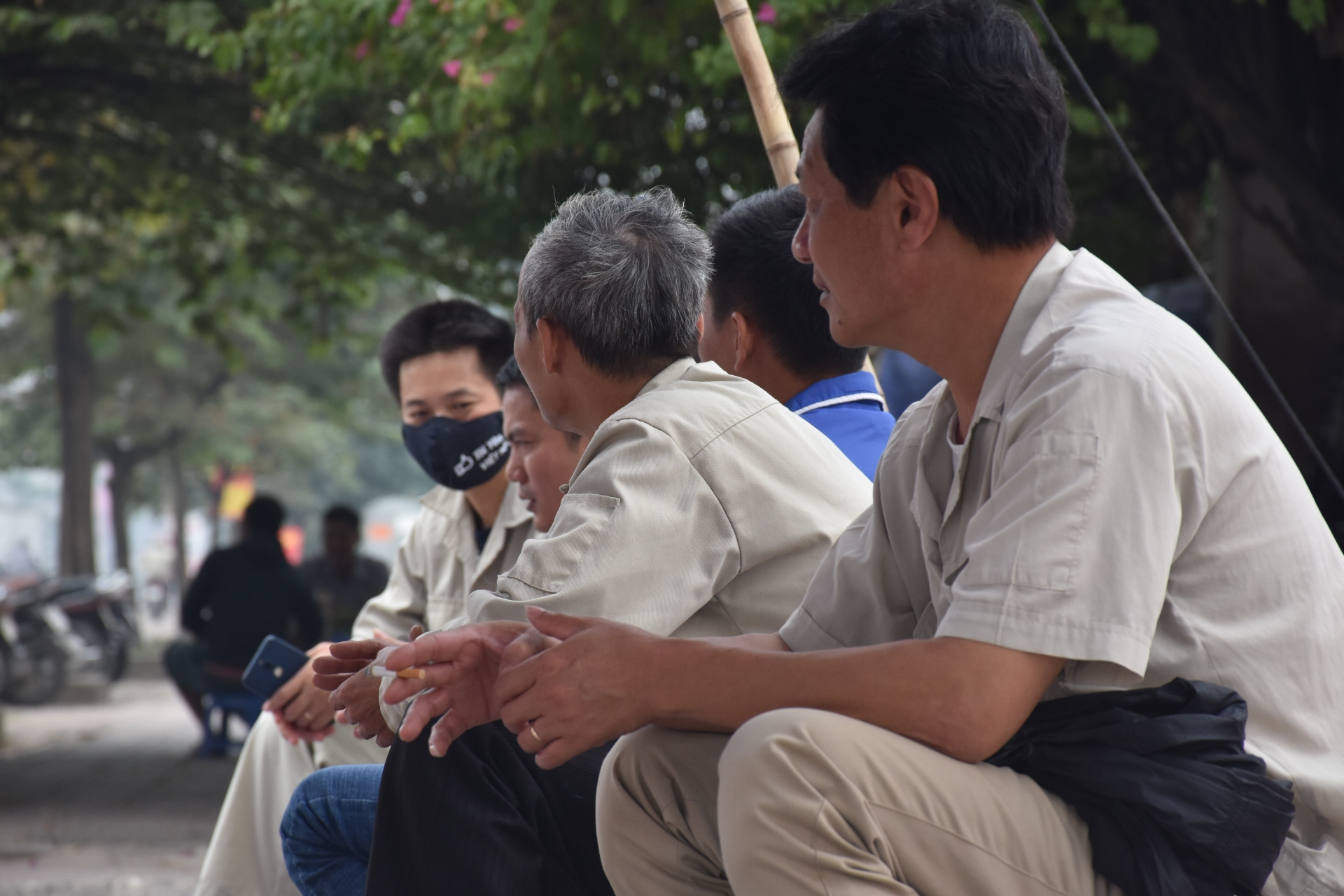Hành trang tuổi già của những công nhân bị lấy đi tuổi trẻ hanh trang tuoi gia cua nhung cong nhan bi lay di tuoi tre