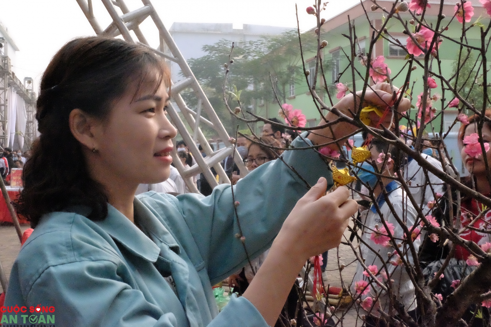 Công nhân Hà Nội nô nức tham dự “Tết sum vầy” Công nhân Hà Nội nô nức tham dự “Tết sum vầy”