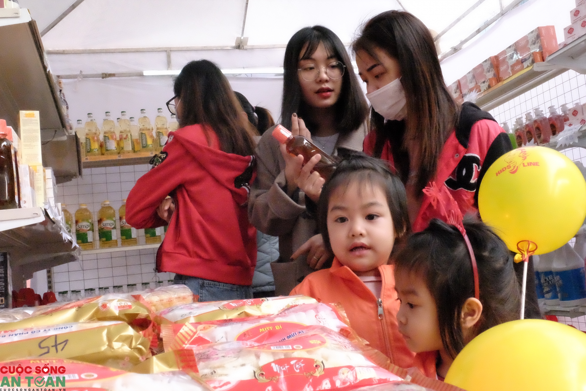 Công nhân Hà Nội nô nức tham dự “Tết sum vầy” Công nhân Hà Nội nô nức tham dự “Tết sum vầy”