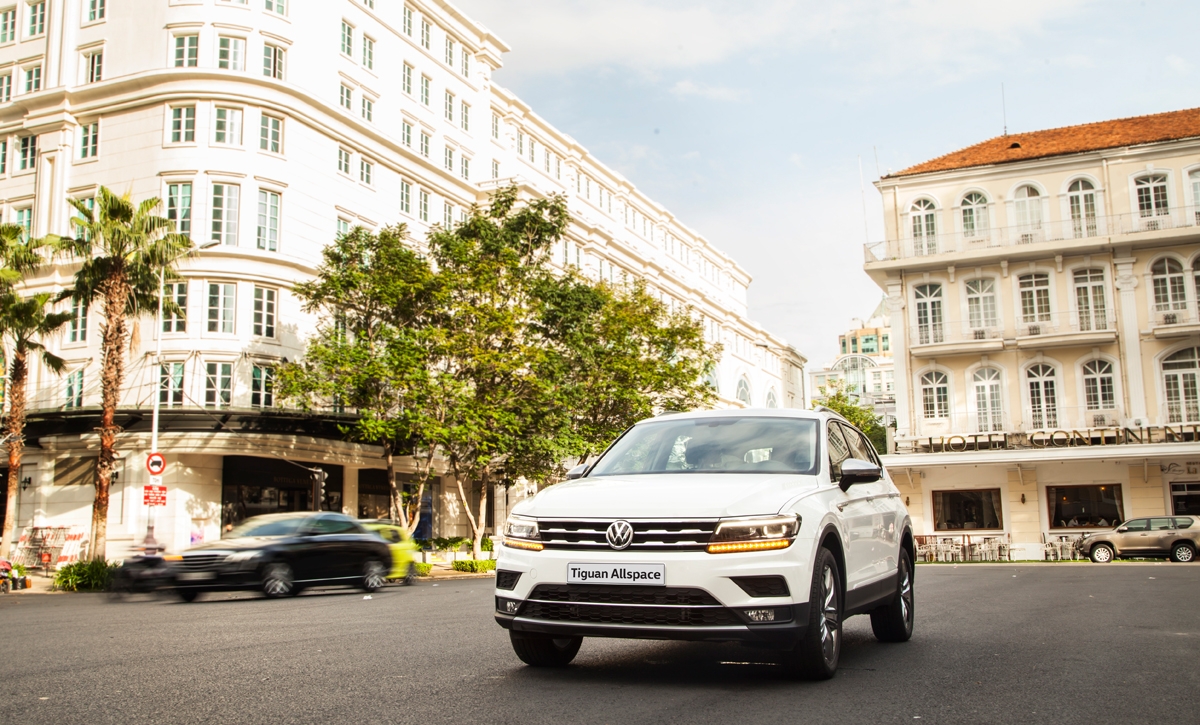 volkswagen viet nam ho tro 100 phi truoc ba cho khach hang khi mua xe