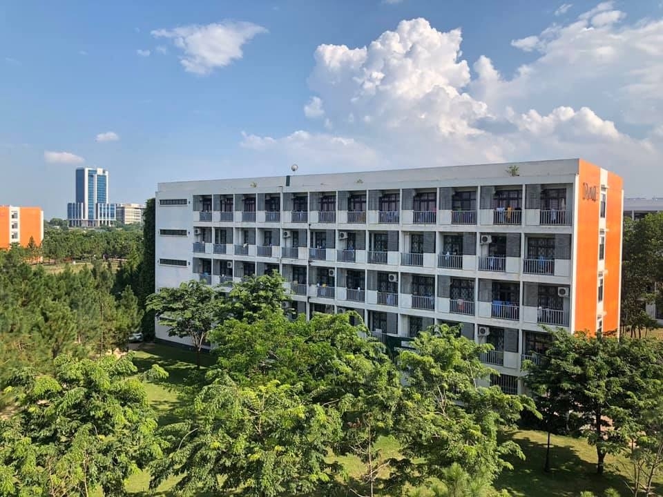 Ký túc xá thành khu cách ly và những lời nhắn gửi yêu thương của sinh viên Đại học FPT ky tuc xa thanh khu cach ly va nhung loi nhan gui yeu thuong cua sinh vien dai hoc fpt