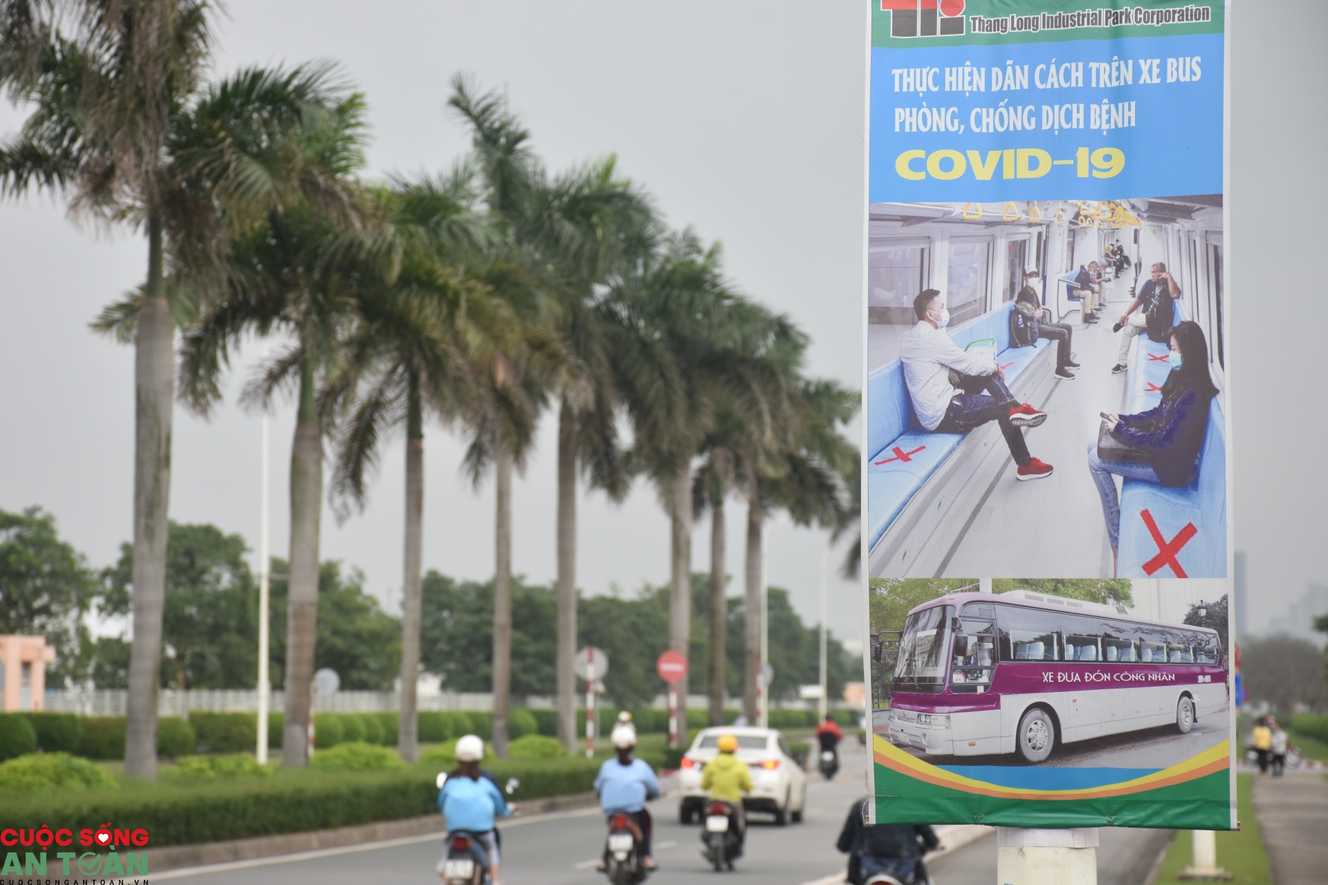 Công nhân KCN Bắc Thăng Long lạc quan trước dịch Covid-19 Công nhân KCN Bắc Thăng Long lạc quan trước dịch Covid-19
