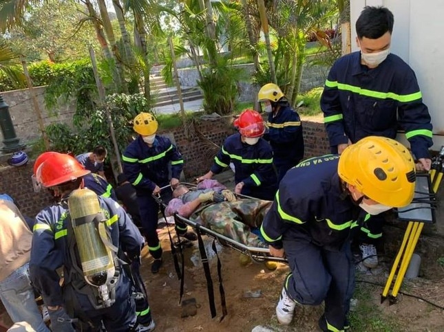 Một công nhân tử vong do ngạt khí dưới cống ngầm Một công nhân tử vong do ngạt khí dưới cống ngầm