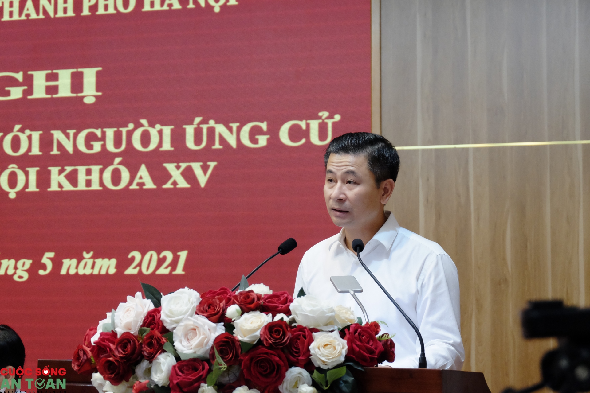 Chủ tịch LĐLĐ TP Hà Nội tiếp xúc cử tri tại quận Cầu Giấy