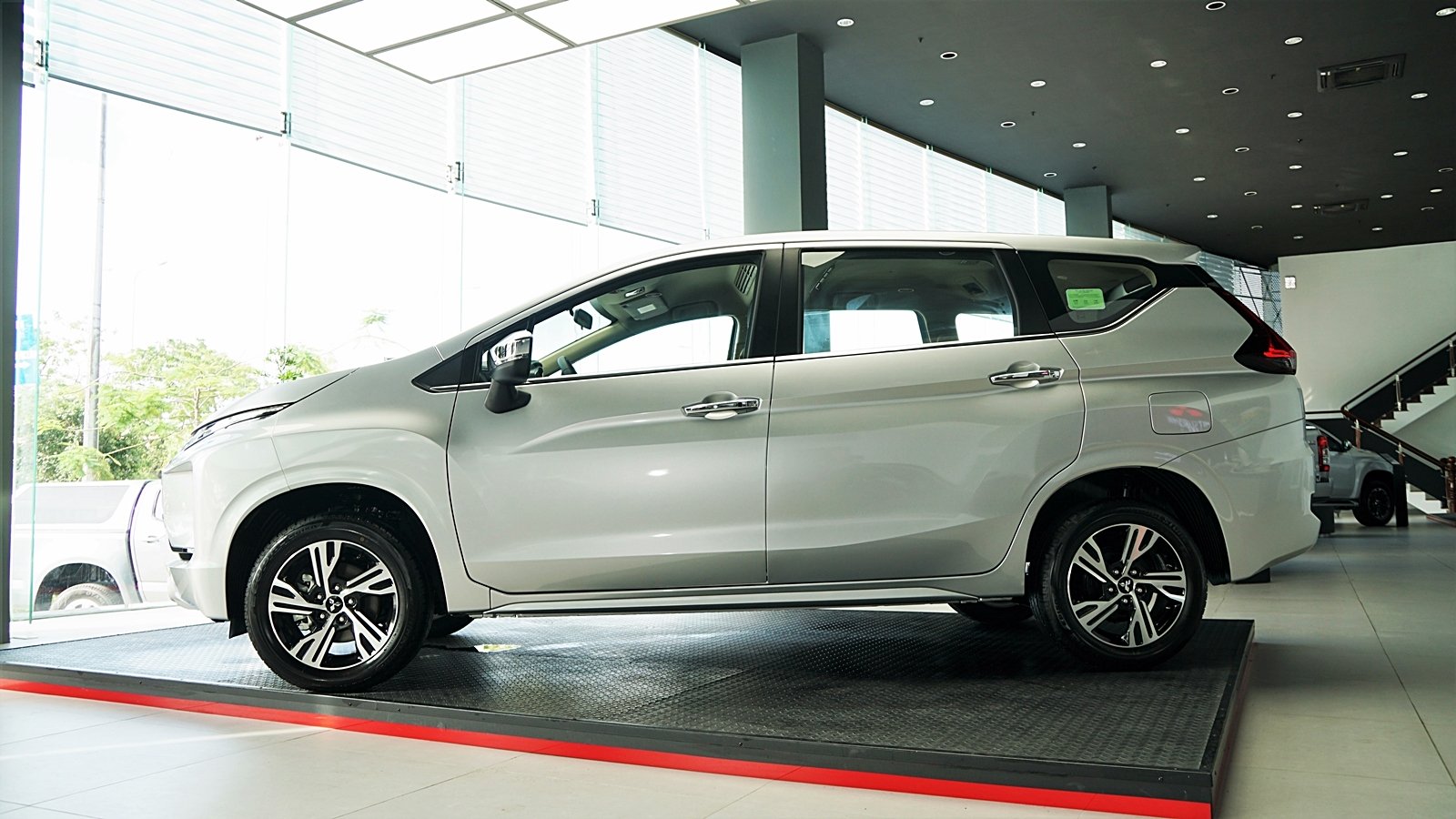 can canh mitsubishi xpander 2020 nhieu trang bi moi gia tang nhe