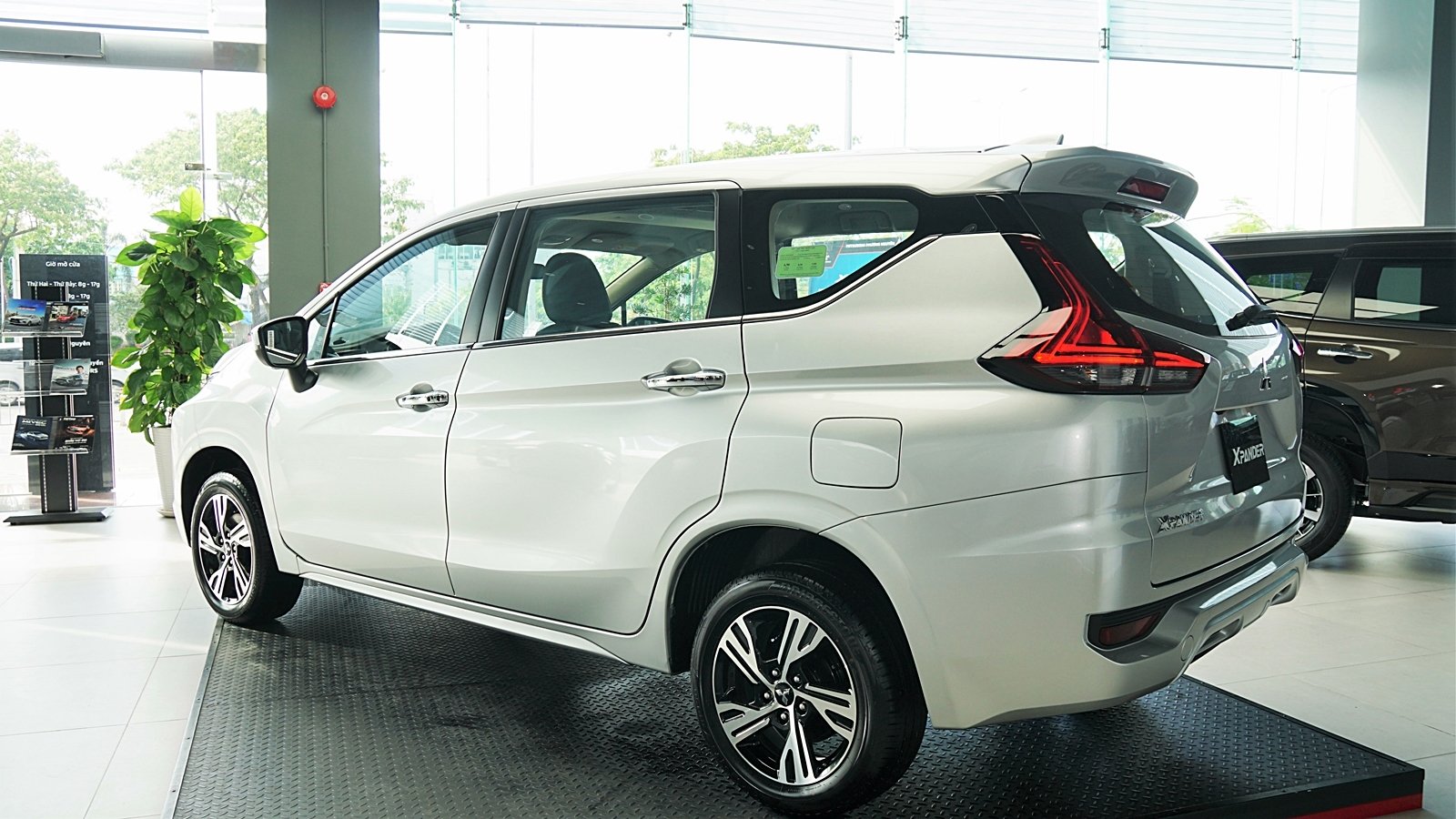 can canh mitsubishi xpander 2020 nhieu trang bi moi gia tang nhe