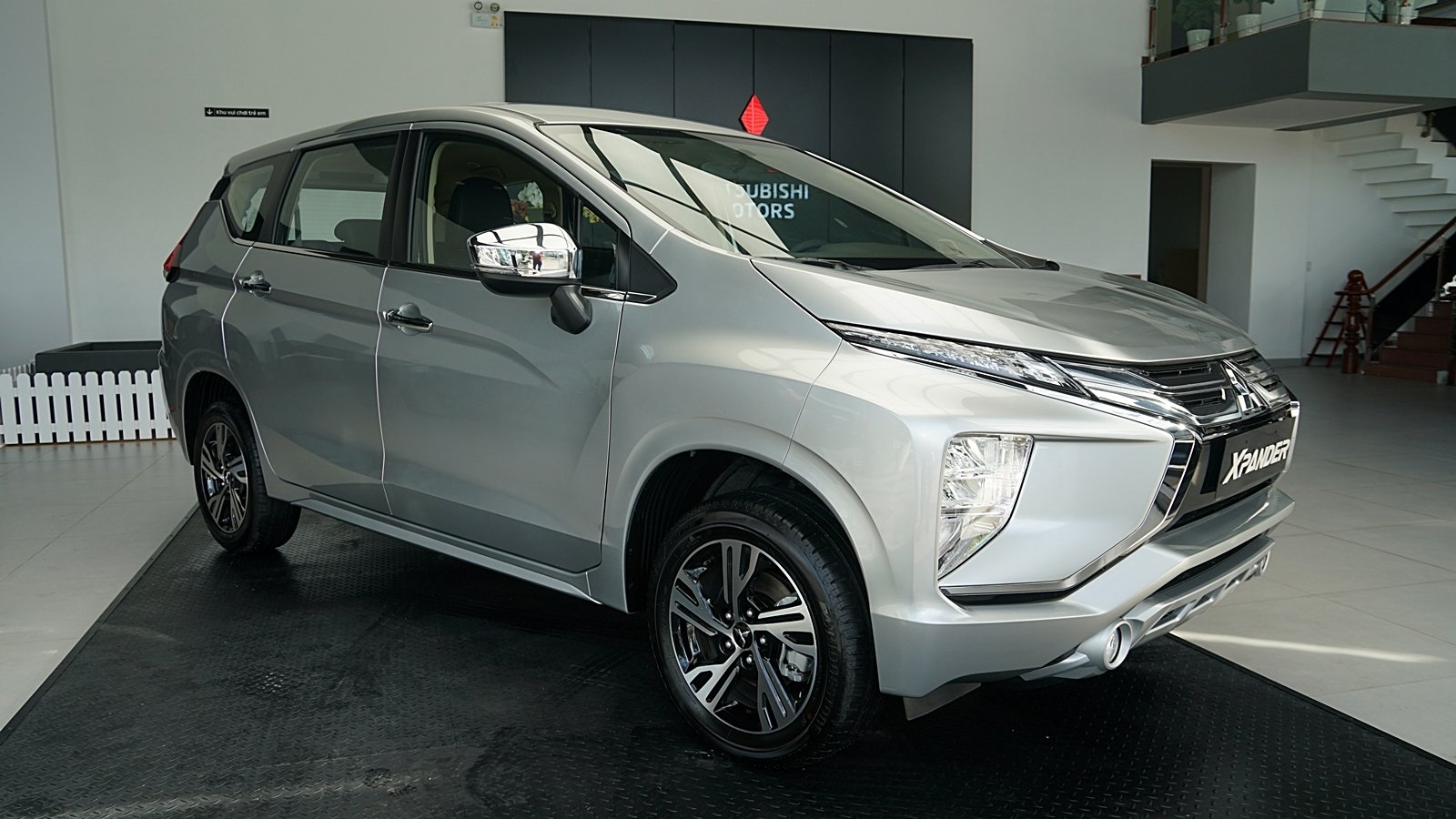 can canh mitsubishi xpander 2020 nhieu trang bi moi gia tang nhe