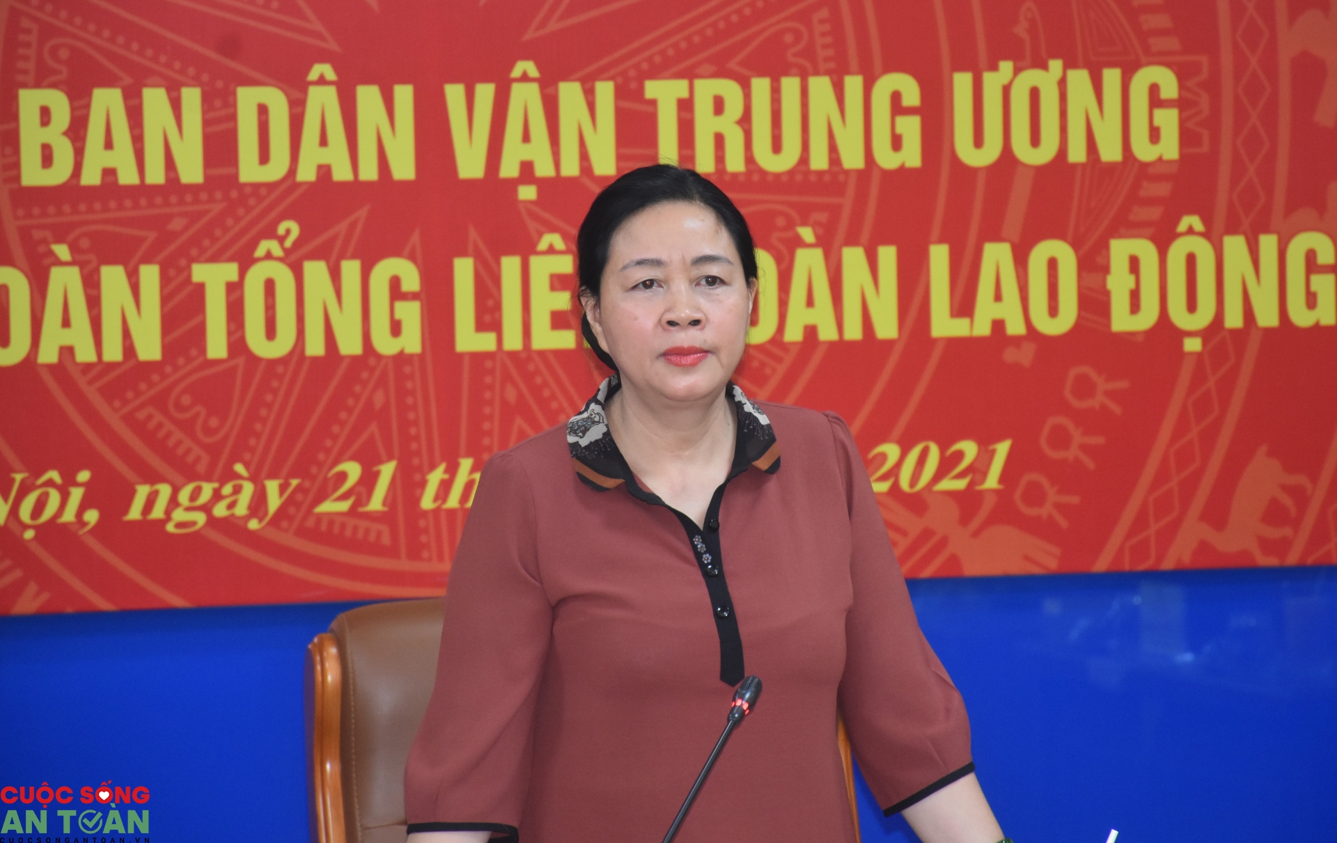 Công đoàn kịp thời chăm lo NLĐ ảnh hưởng bởi Covid-19