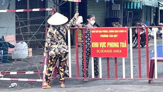 Không phải nhà nào cũng đủ điều kiện để F1 cách ly tại nhà Không phải nhà nào cũng đủ điều kiện để F1 cách ly tại nhà
