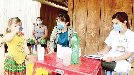cac tinh tay nguyen trien khai tiem vaccine chong dich benh bach hau