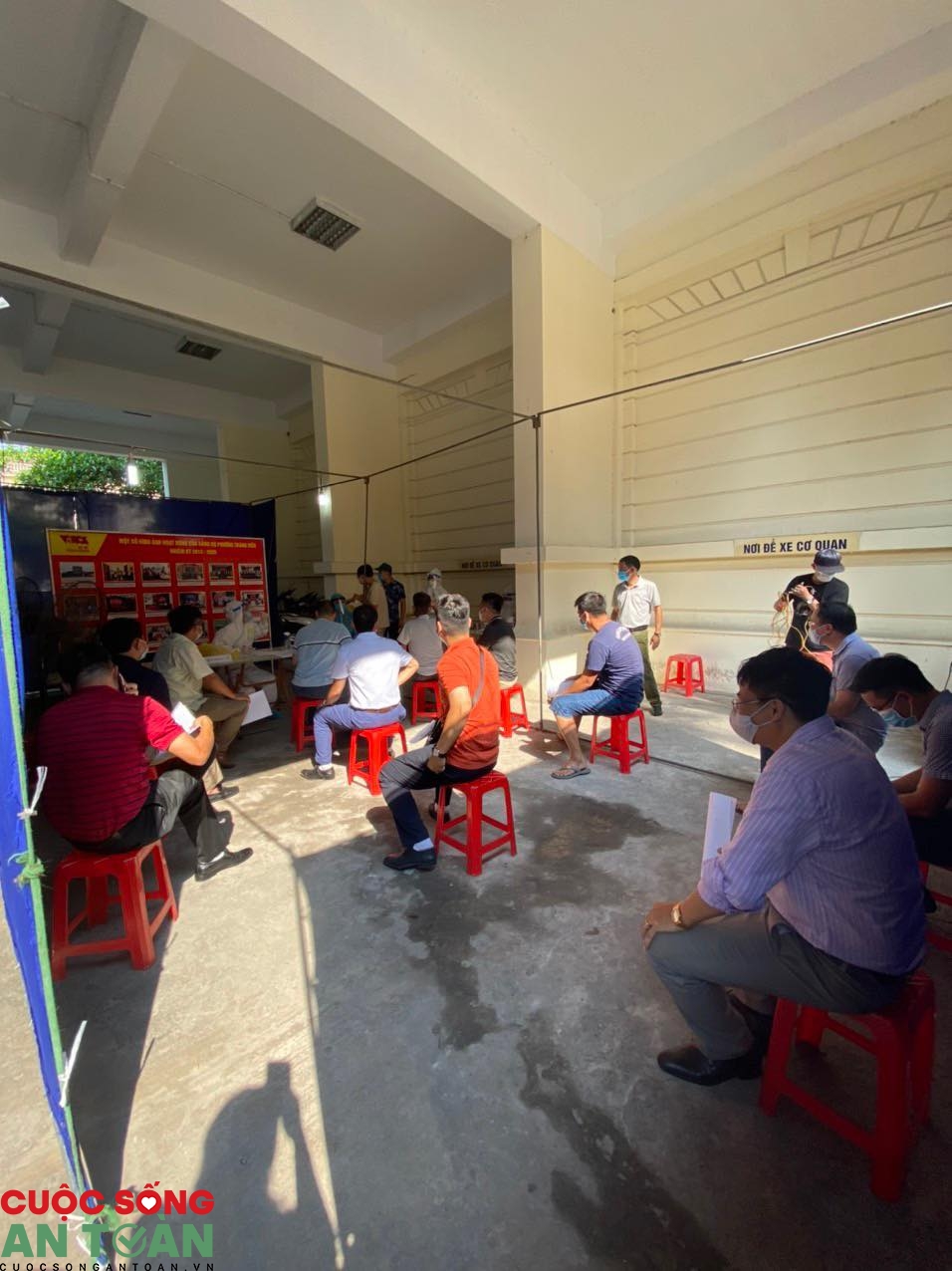 Hà Nội tổ chức test nhanh Covid-19 cho người trở về từ vùng dịch Đà Nẵng ha noi to chuc test nhanh covid 19 cho nguoi tro ve tu vung dich da nang