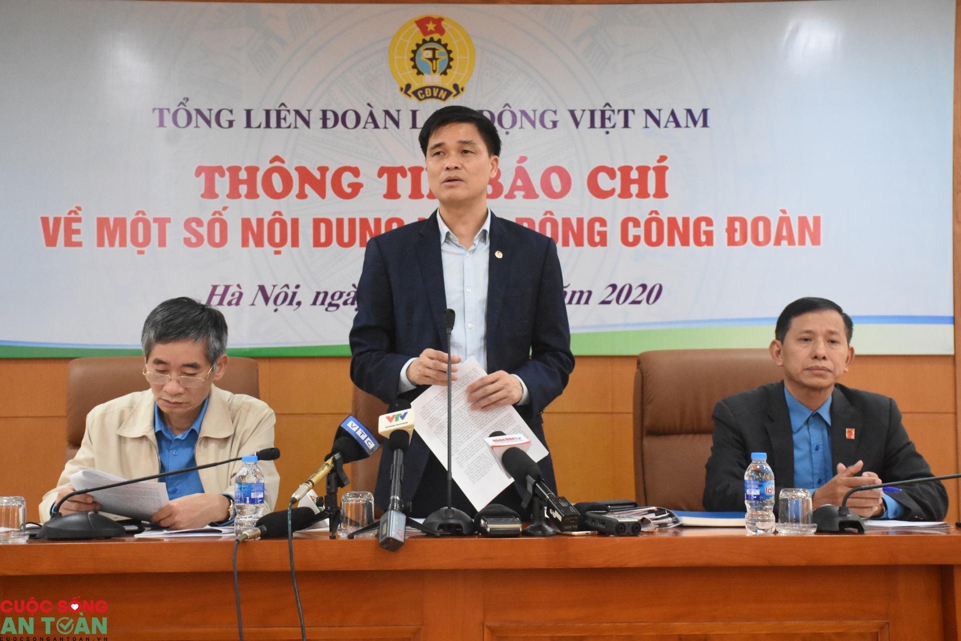 Chăm lo đoàn viên, người lao động vùng lũ và dịp Tết Nguyên đán Chăm lo đoàn viên, người lao động vùng lũ và dịp Tết Nguyên đán