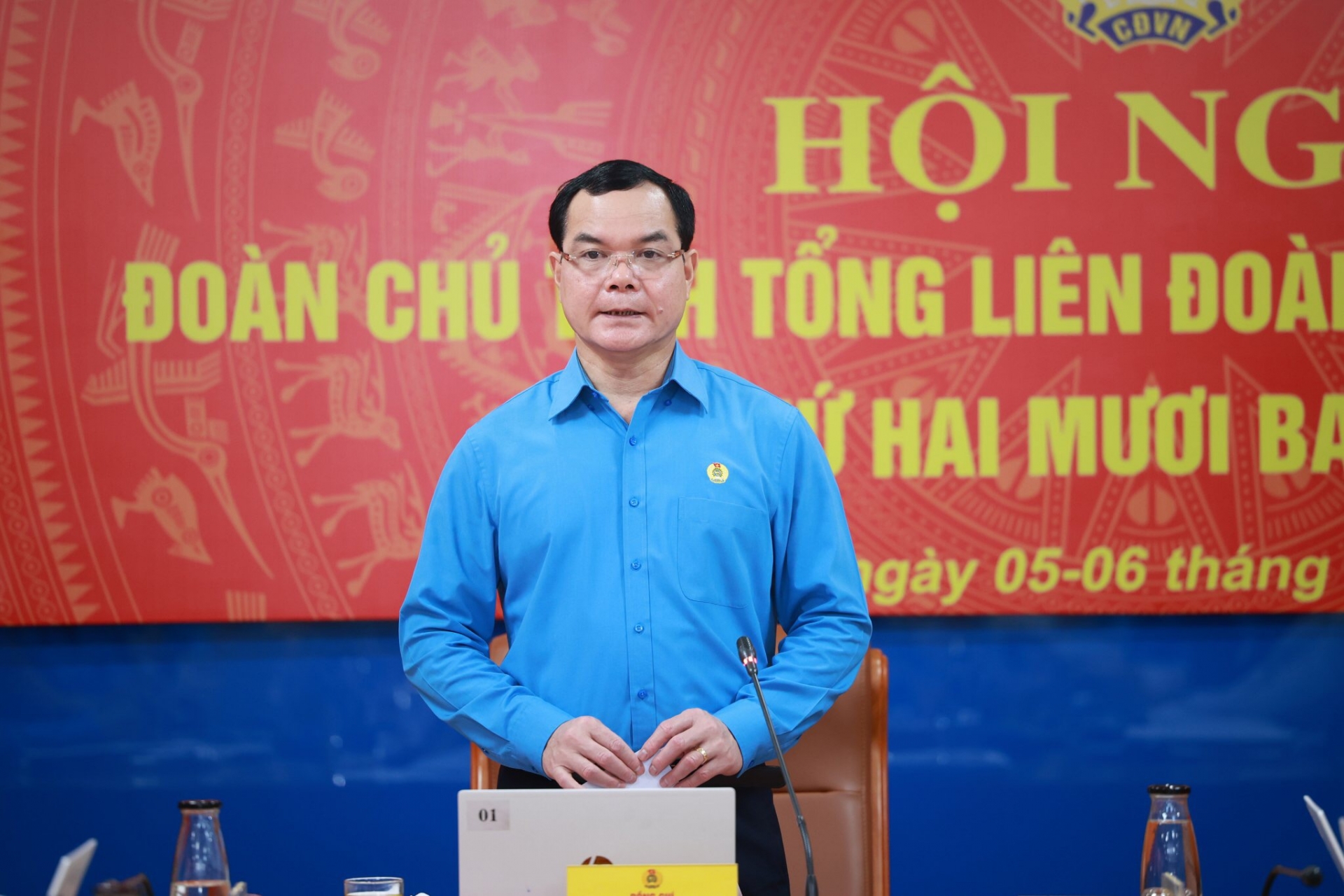"Chăm lo việc làm cho người lao động không có nghĩa là quên các nhiệm vụ khác"