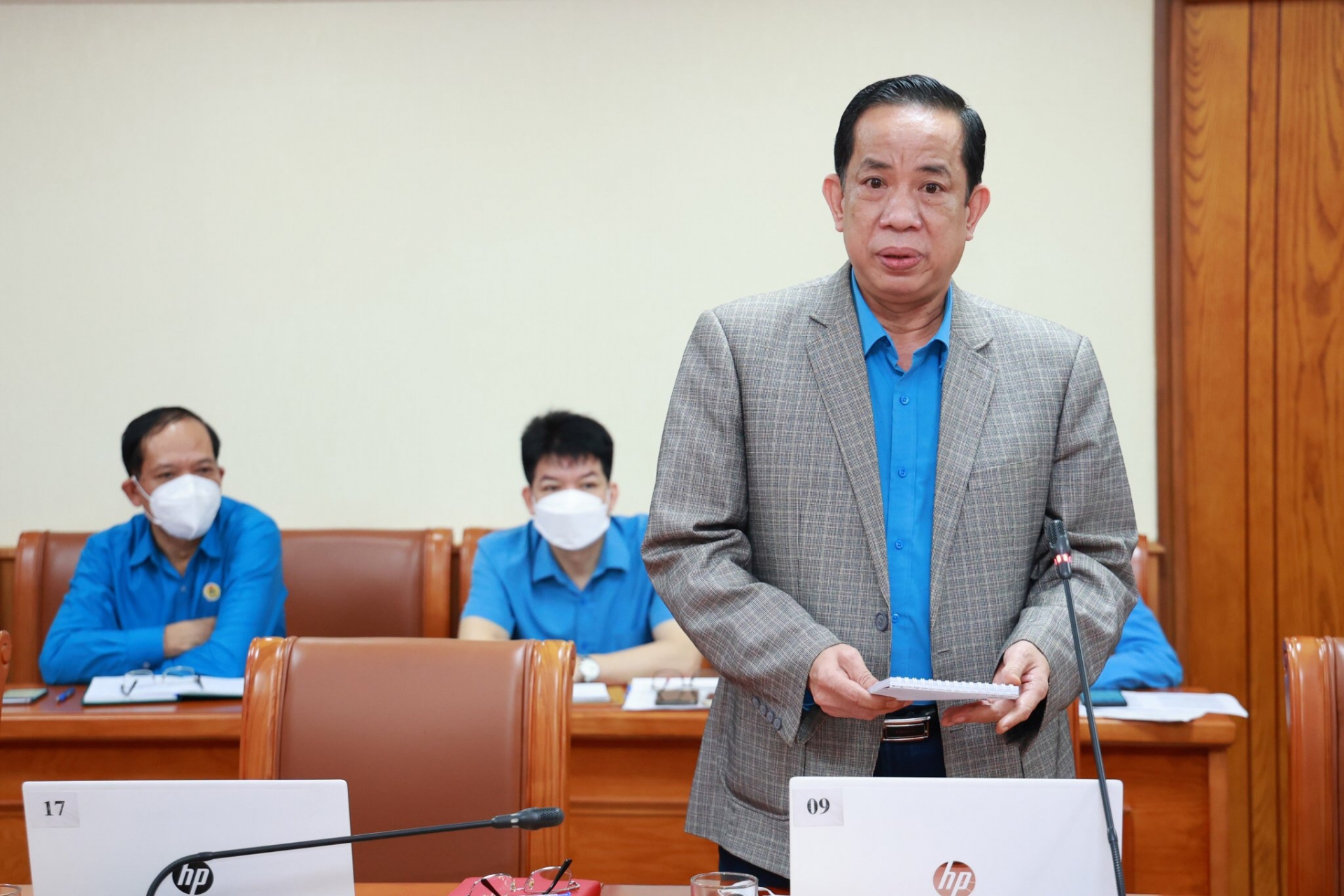 "Chăm lo việc làm cho người lao động không có nghĩa là quên các nhiệm vụ khác"