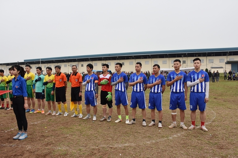 Văn nghệ, thể thao góp phần thúc đẩy sản xuất