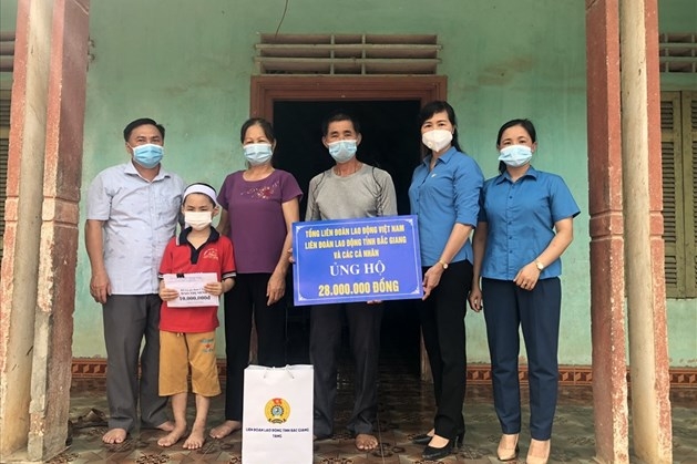 Mô hình từ cơ sở: Tuyên truyền, vận động người lao động trở lại làm việc Mô hình từ cơ sở: Tuyên truyền, vận động người lao động trở lại làm việc