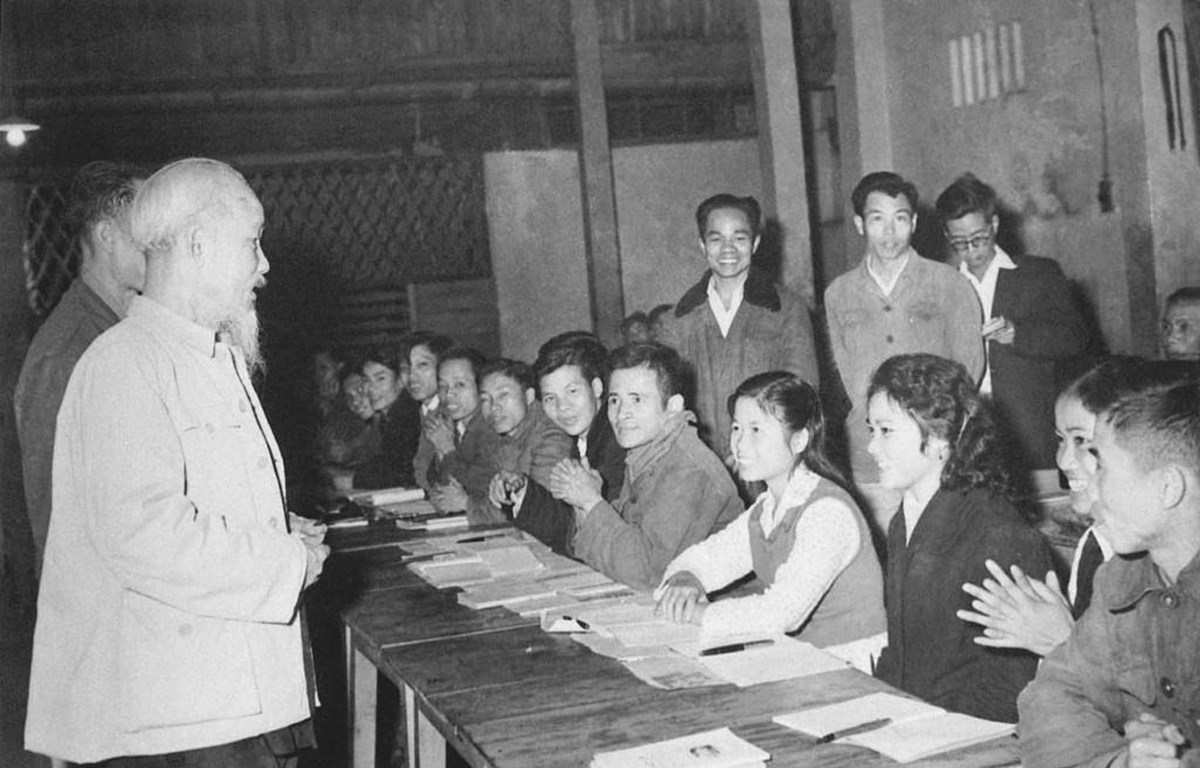 KHÔNG BIẾT TIẾT KIỆM THÌ KHÔNG THÀNH NGƯỜI Không biết tiết kiệm thì không thành người