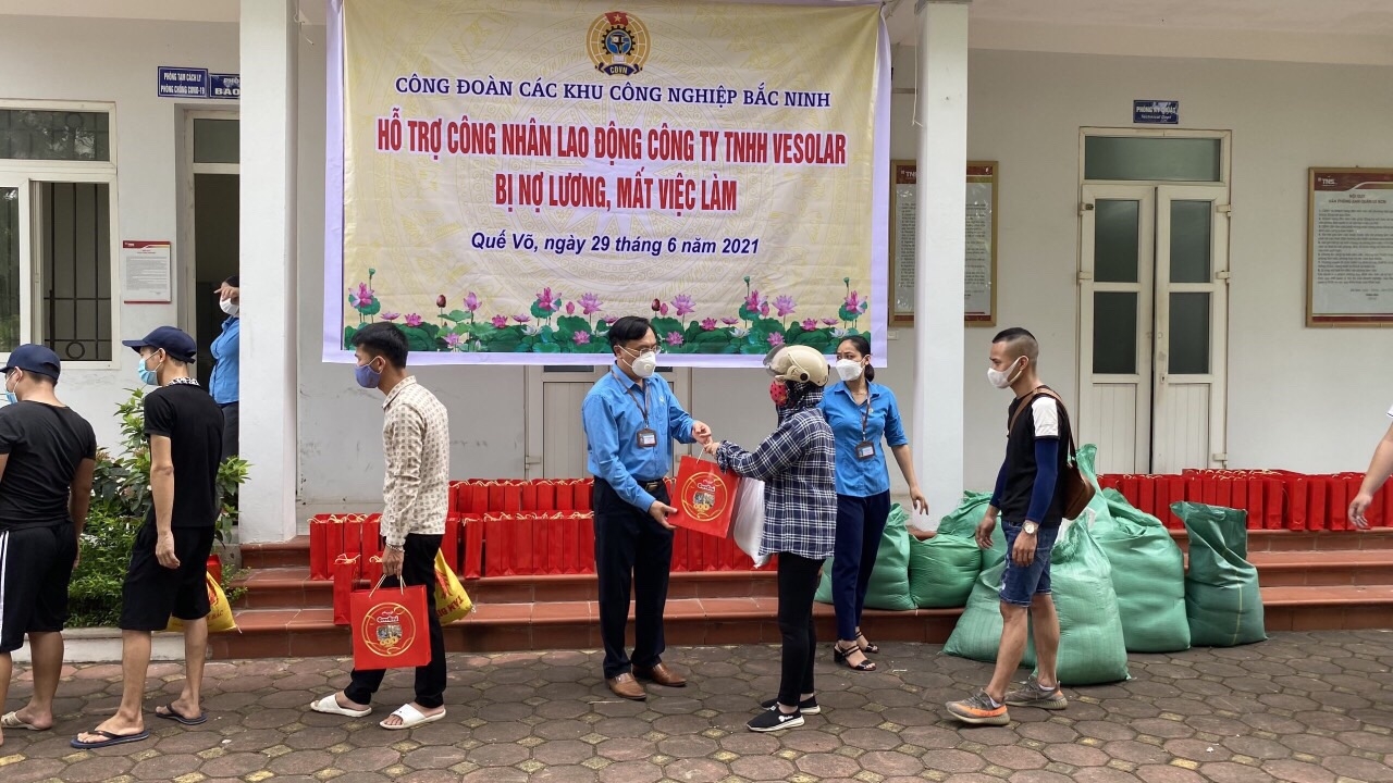 Một số giải pháp đổi mới và nâng cao chất lượng hoạt động công đoàn các khu công nghiệp Một số giải pháp đổi mới và nâng cao chất lượng hoạt động công đoàn các khu công nghiệp