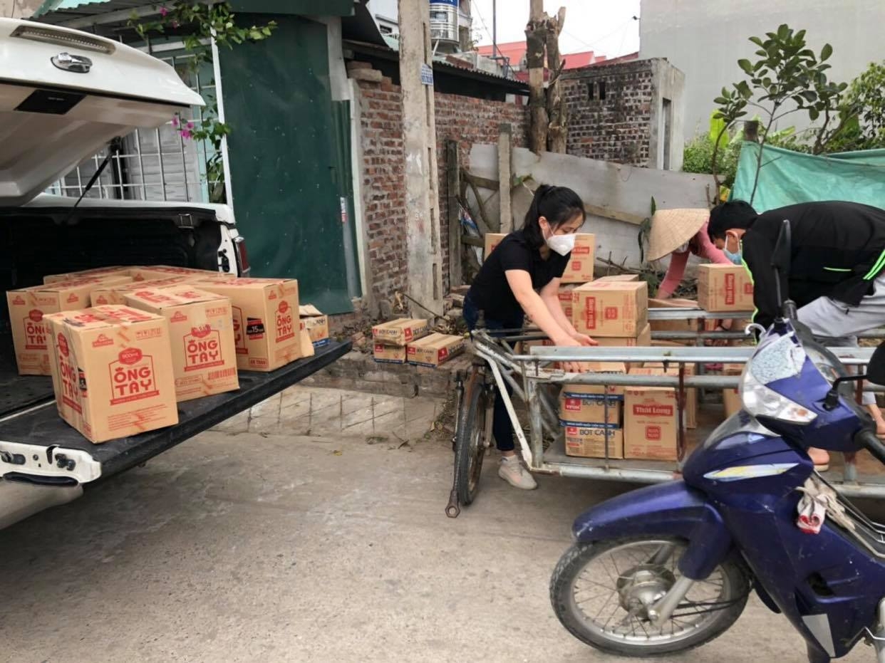 Ngày 8/3 của nữ công nhân vùng dịch: “Chỉ là muộn hơn so với mọi năm”