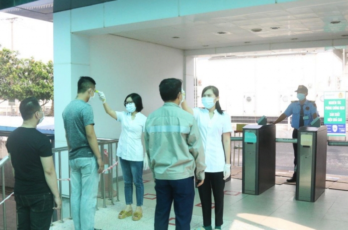 Nhân viên y tế tại doanh nghiệp và nguy cơ mắc bệnh nghề nghiệp Nhân viên y tế tại doanh nghiệp và nguy cơ mắc bệnh nghề nghiệp