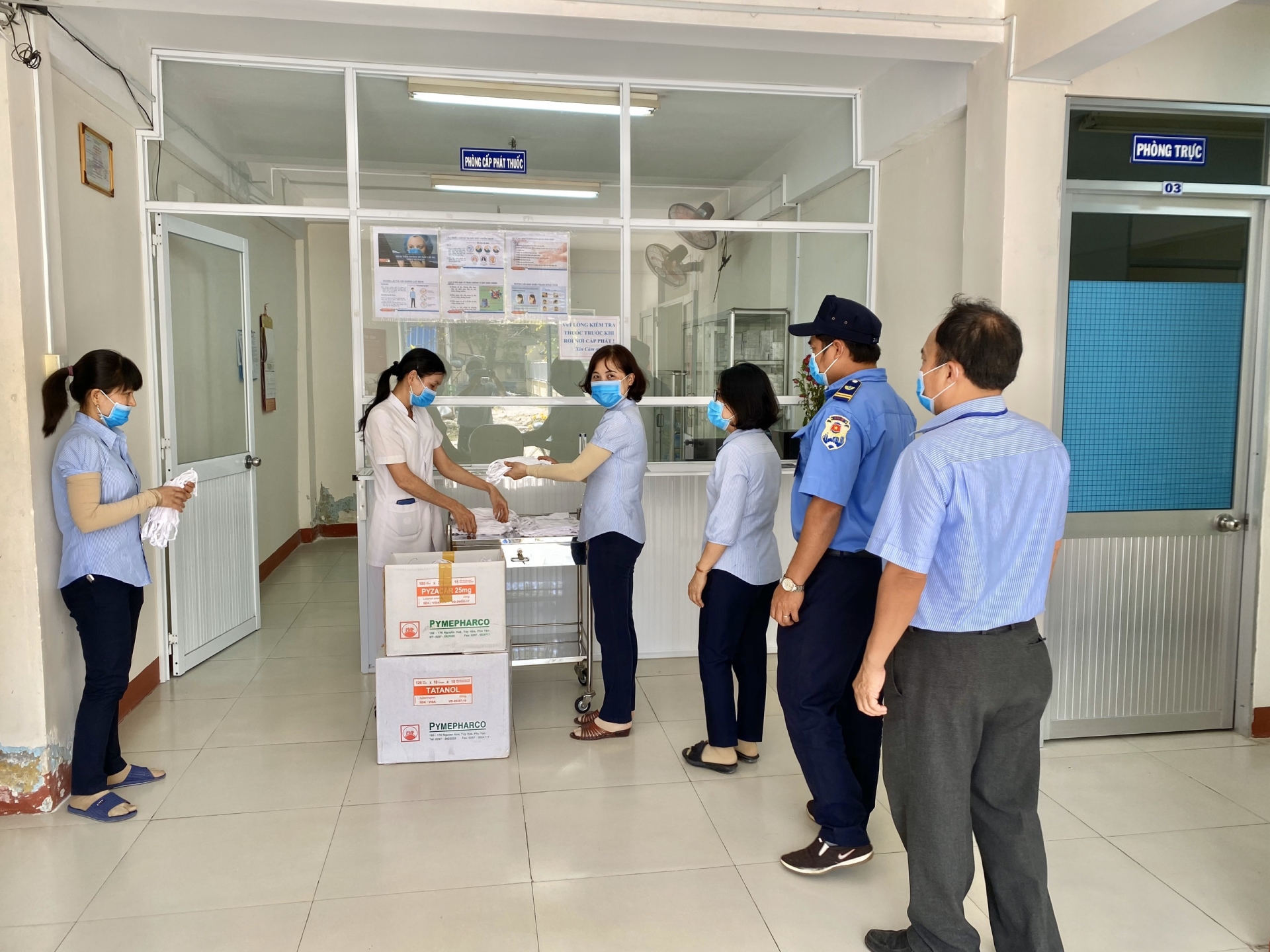 Nhân viên y tế tại doanh nghiệp và nguy cơ mắc bệnh nghề nghiệp Nhân viên y tế tại doanh nghiệp và nguy cơ mắc bệnh nghề nghiệp