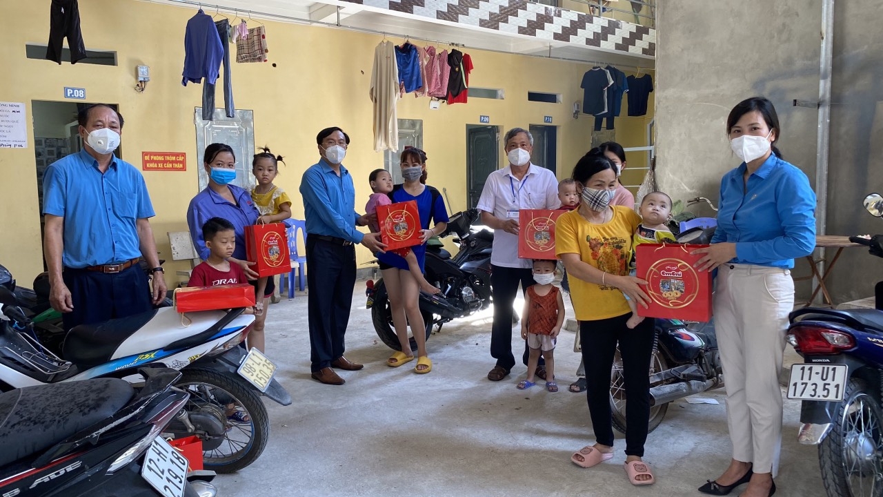 Tác động của đại dịch Covid-19 đến công nhân các doanh nghiệp FDI Đồng bằng sông Hồng