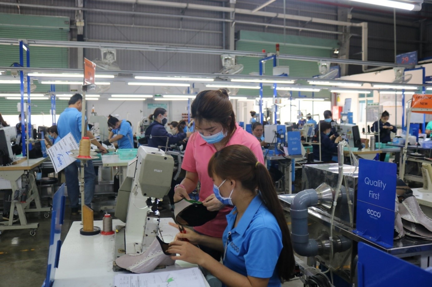Giải pháp nâng cao sức “đề kháng” của đoàn viên công đoàn trước các quan điểm sai trái