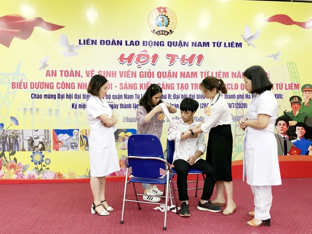 Tăng cường đào tạo, bồi dưỡng về an toàn, vệ sinh lao động cho công đoàn cơ sở Tăng cường đào tạo, bồi dưỡng về an toàn, vệ sinh lao động cho công đoàn cơ sở